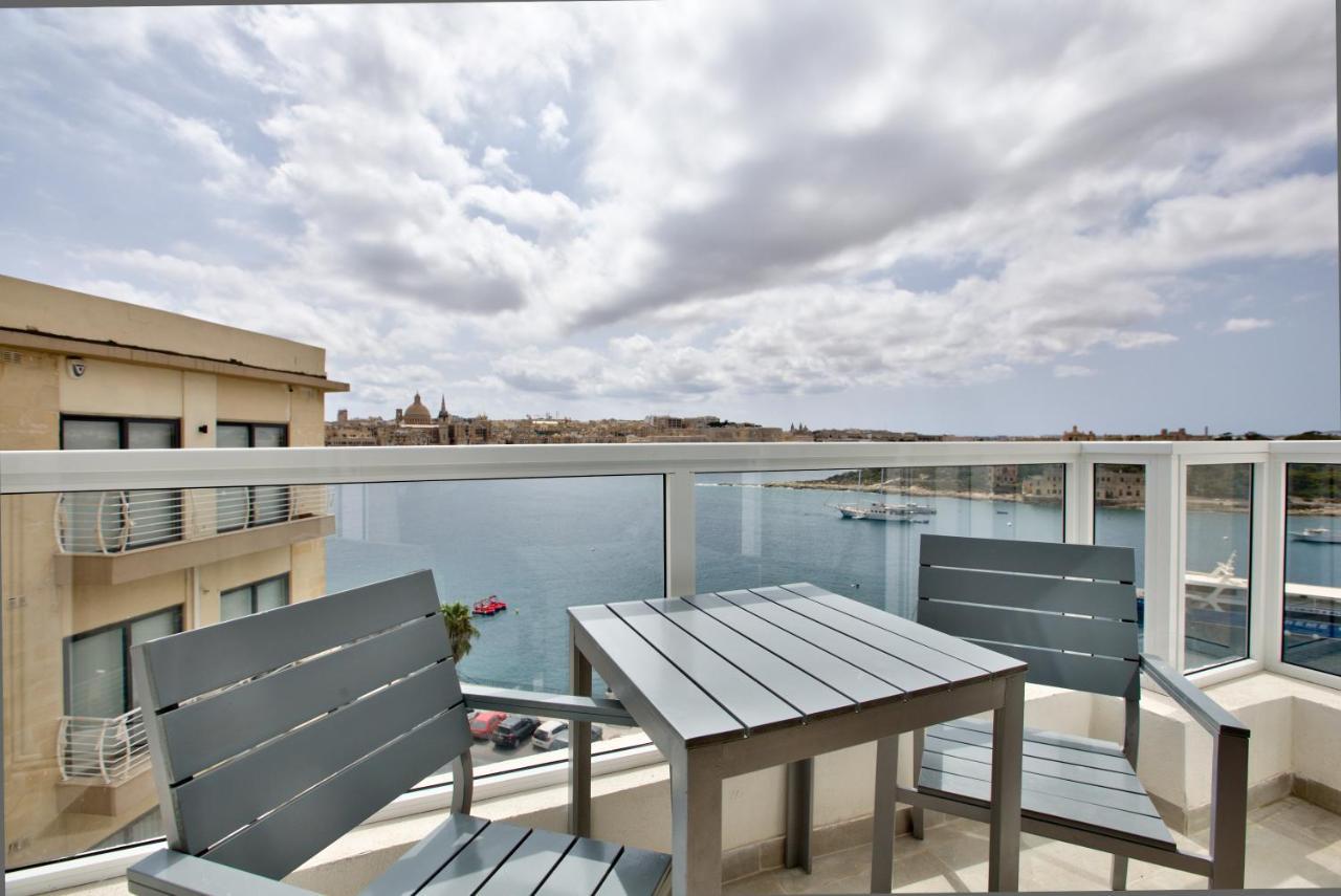 Ferienwohnung Sliema Duplex Penthouse With Sea Views & Private Terrace By Shortletsmalta Exterior foto