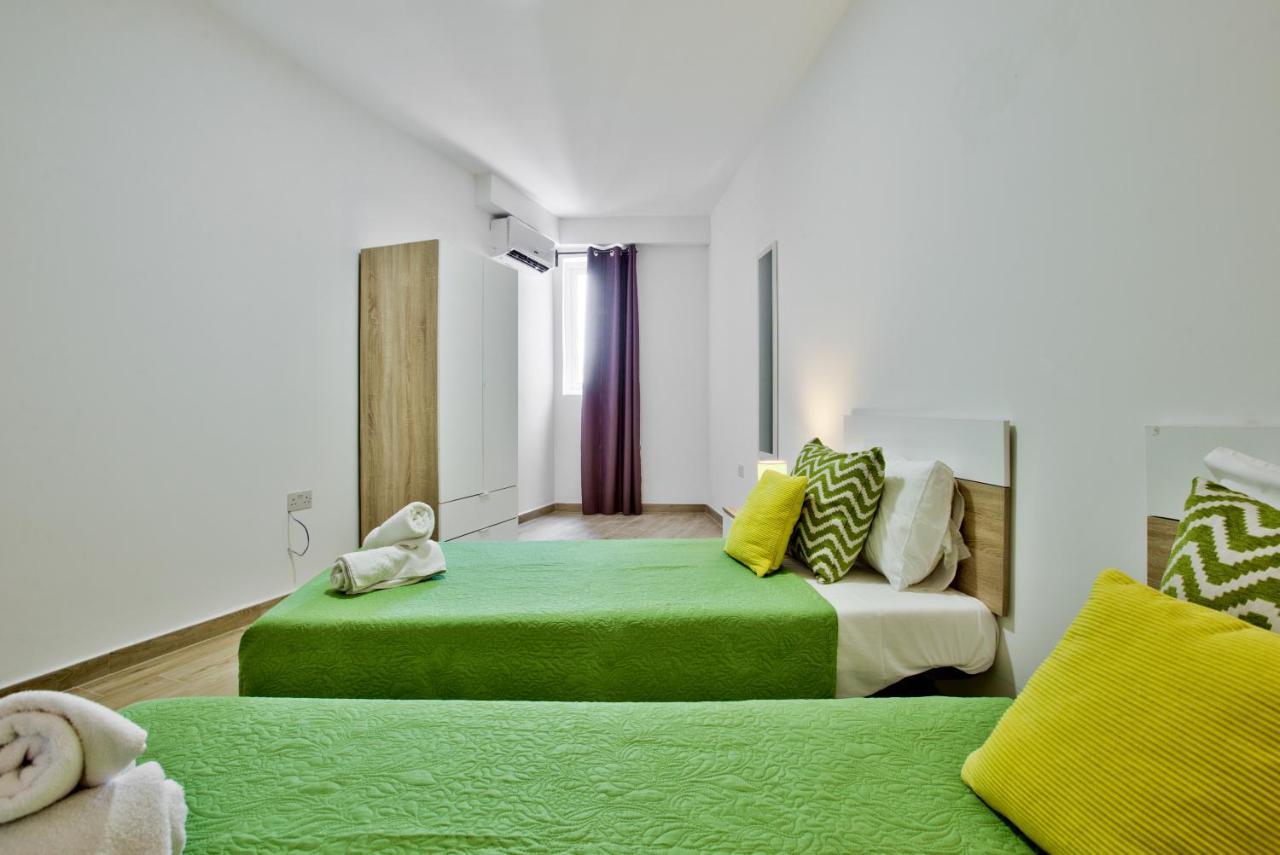 Ferienwohnung Sliema Duplex Penthouse With Sea Views & Private Terrace By Shortletsmalta Exterior foto